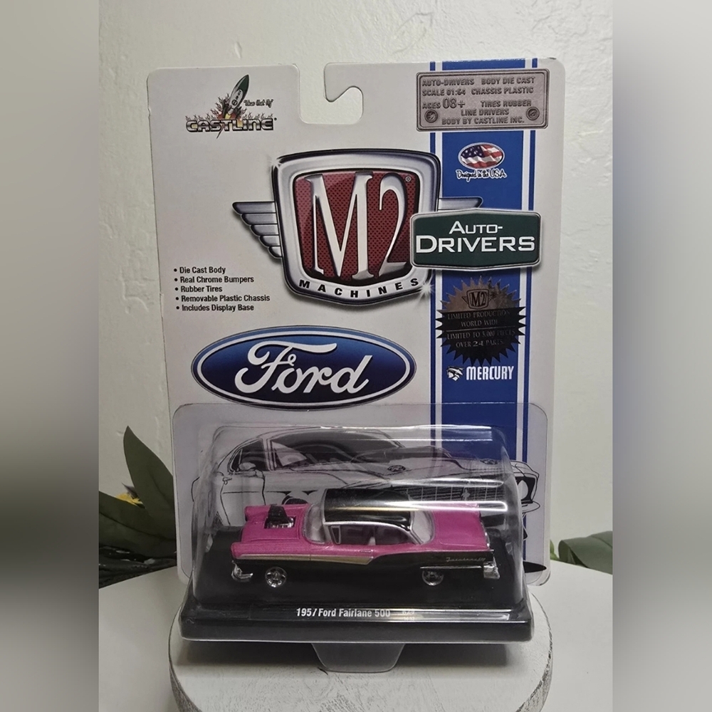 M2 Machines 1/64 1957 Ford Fairlane 500 R29 14-12 Limited Production